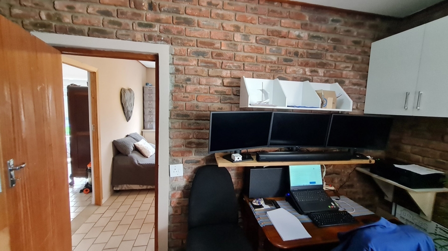 5 Bedroom Property for Sale in Dana Bay Western Cape